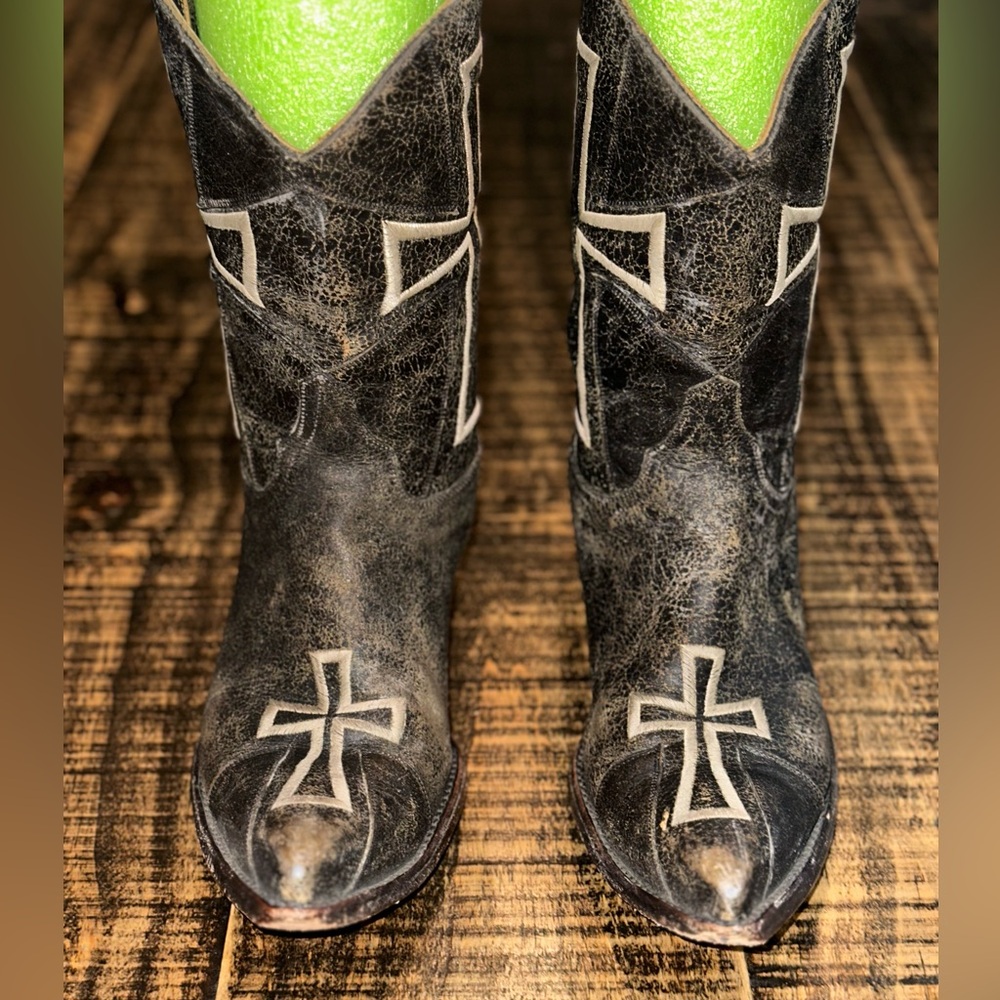 Old Gringo Camelot Boots size 8.5